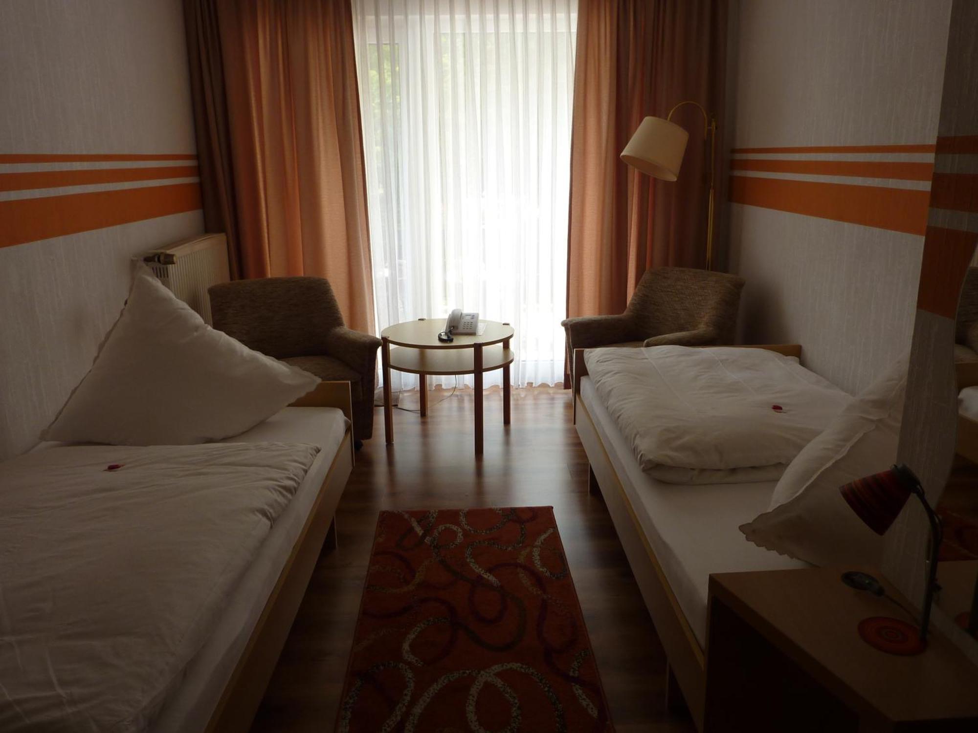 Hotel Oranien Nastatten Ngoại thất bức ảnh